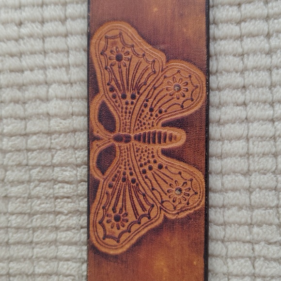 Hand Stained Latitan Leather 6513 Size 34 Butterfly Belt - Picture 7 of 12